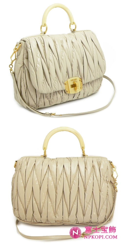 miumiu ミュウミュウ バッグ レディース 2WAY エナメル ターンロック ショルダーバッグ アイボリー RN0781 VERNICE GESSO